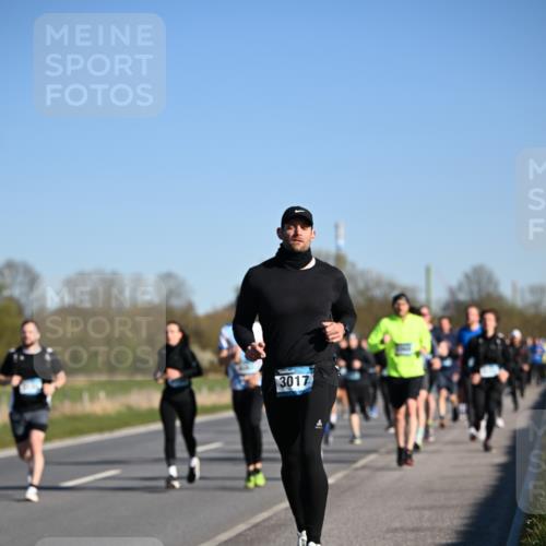 06.04.2025 - 44. Internationalen Wilhelmsburger Insellauf Dr. Thomas Lammeyer http://msf.ph/oto/7554822 06.04.2025 09:30:13 Laufen 3017 meine-sportfotos.de