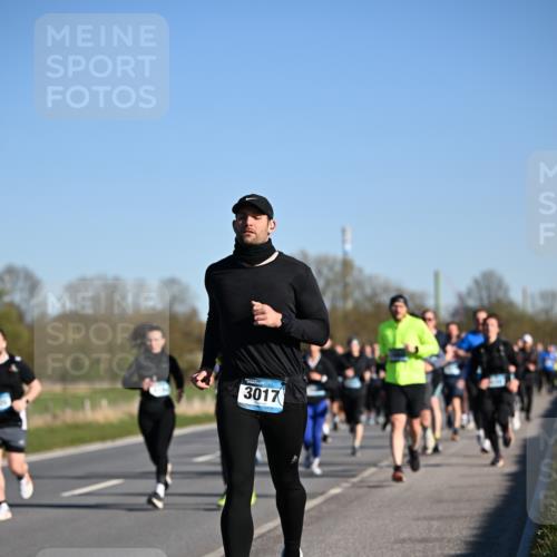 06.04.2025 - 44. Internationalen Wilhelmsburger Insellauf Dr. Thomas Lammeyer http://msf.ph/oto/7554827 06.04.2025 09:30:13 Laufen 3017 meine-sportfotos.de