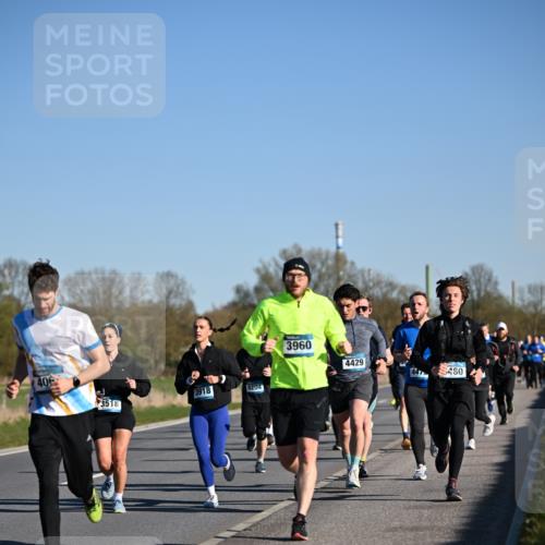 06.04.2025 - 44. Internationalen Wilhelmsburger Insellauf Dr. Thomas Lammeyer http://msf.ph/oto/7554862 06.04.2025 09:30:16 Laufen 406, 3518, 3918, 5204, 3960, 4429, 480 meine-sportfotos.de