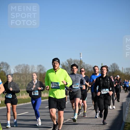 06.04.2025 - 44. Internationalen Wilhelmsburger Insellauf Dr. Thomas Lammeyer http://msf.ph/oto/7554873 06.04.2025 09:30:17 Laufen 3918, 3518, 3960, 4429, 4480 meine-sportfotos.de