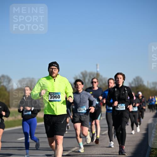 06.04.2025 - 44. Internationalen Wilhelmsburger Insellauf Dr. Thomas Lammeyer http://msf.ph/oto/7554881 06.04.2025 09:30:17 Laufen 3960, 4429, 4480 meine-sportfotos.de