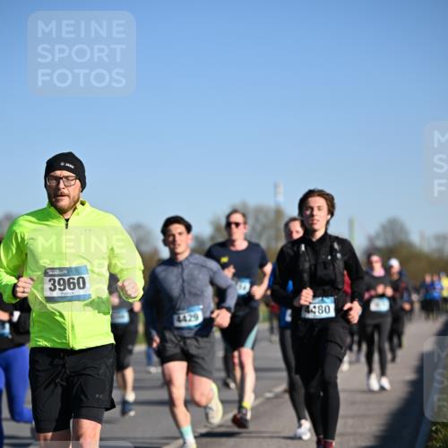 06.04.2025 - 44. Internationalen Wilhelmsburger Insellauf Dr. Thomas Lammeyer http://msf.ph/oto/7554890 06.04.2025 09:30:18 Laufen 3960, 4429, 4480 meine-sportfotos.de