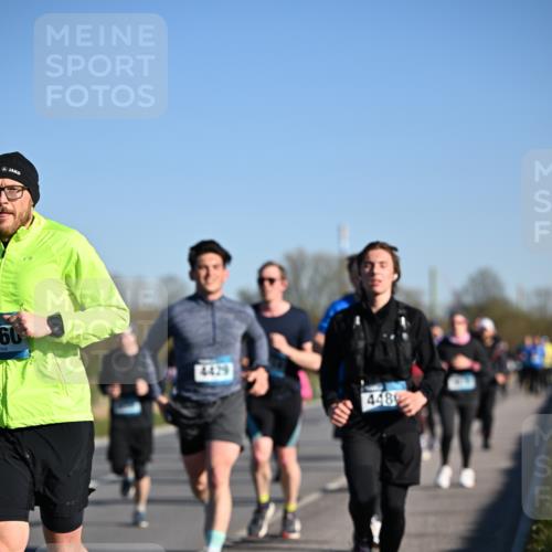 06.04.2025 - 44. Internationalen Wilhelmsburger Insellauf Dr. Thomas Lammeyer http://msf.ph/oto/7554894 06.04.2025 09:30:18 Laufen 60, 448 meine-sportfotos.de