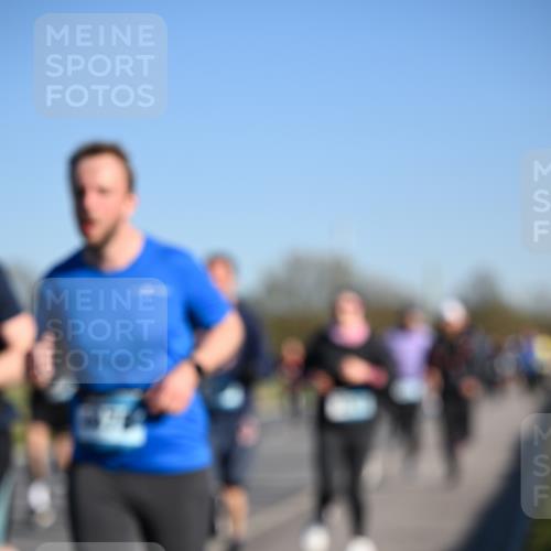 06.04.2025 - 44. Internationalen Wilhelmsburger Insellauf Dr. Thomas Lammeyer http://msf.ph/oto/7554927 06.04.2025 09:30:21 Laufen  meine-sportfotos.de