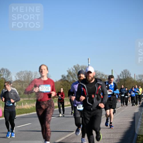 06.04.2025 - 44. Internationalen Wilhelmsburger Insellauf Dr. Thomas Lammeyer http://msf.ph/oto/7554960 06.04.2025 09:30:24 Laufen 3171, 3550, 349, 401 meine-sportfotos.de