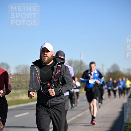 06.04.2025 - 44. Internationalen Wilhelmsburger Insellauf Dr. Thomas Lammeyer http://msf.ph/oto/7554978 06.04.2025 09:30:25 Laufen  meine-sportfotos.de