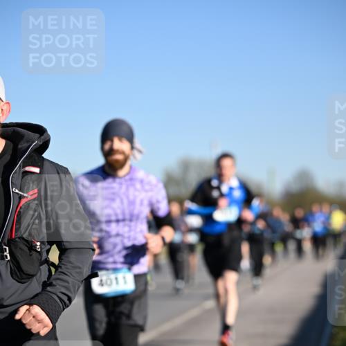 06.04.2025 - 44. Internationalen Wilhelmsburger Insellauf Dr. Thomas Lammeyer http://msf.ph/oto/7554991 06.04.2025 09:30:26 Laufen 4011 meine-sportfotos.de