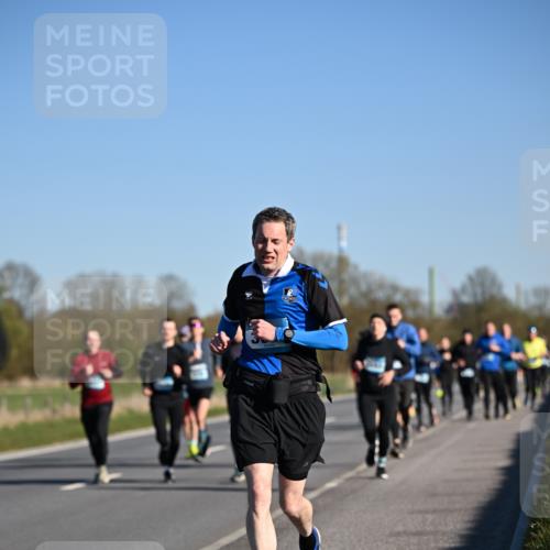 06.04.2025 - 44. Internationalen Wilhelmsburger Insellauf Dr. Thomas Lammeyer http://msf.ph/oto/7555002 06.04.2025 09:30:27 Laufen  meine-sportfotos.de