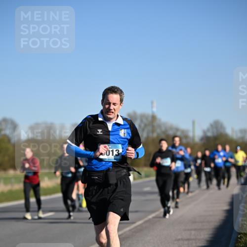 06.04.2025 - 44. Internationalen Wilhelmsburger Insellauf Dr. Thomas Lammeyer http://msf.ph/oto/7555008 06.04.2025 09:30:27 Laufen 013 meine-sportfotos.de