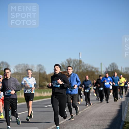 06.04.2025 - 44. Internationalen Wilhelmsburger Insellauf Dr. Thomas Lammeyer http://msf.ph/oto/7555039 06.04.2025 09:30:30 Laufen 3595, 350 meine-sportfotos.de