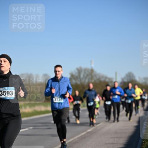 06.04.2025 - 44. Internationalen Wilhelmsburger Insellauf Dr. Thomas Lammeyer http://msf.ph/oto/7555061 06.04.2025 09:30:32 Laufen 3593, 3729 meine-sportfotos.de