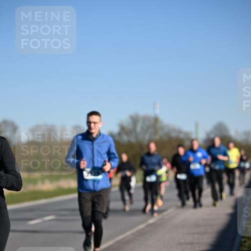 06.04.2025 - 44. Internationalen Wilhelmsburger Insellauf Dr. Thomas Lammeyer http://msf.ph/oto/7555066 06.04.2025 09:30:32 Laufen  meine-sportfotos.de
