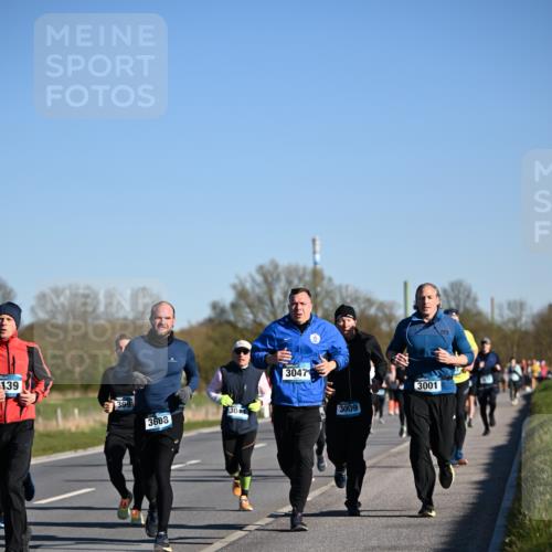 06.04.2025 - 44. Internationalen Wilhelmsburger Insellauf Dr. Thomas Lammeyer http://msf.ph/oto/7555068 06.04.2025 09:30:35 Laufen 139, 1399, 304, 3688, 3047, 3009, 3001 meine-sportfotos.de