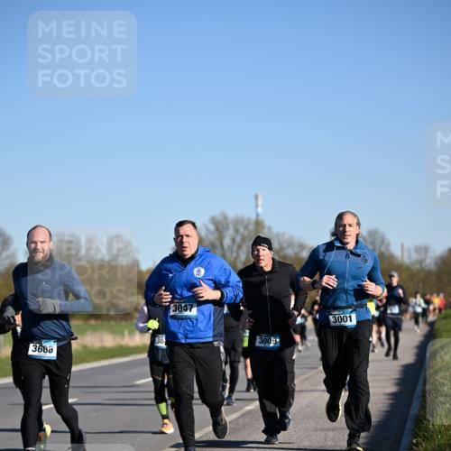 06.04.2025 - 44. Internationalen Wilhelmsburger Insellauf Dr. Thomas Lammeyer http://msf.ph/oto/7555086 06.04.2025 09:30:36 Laufen 3688, 30, 3047, 3009, 3001 meine-sportfotos.de