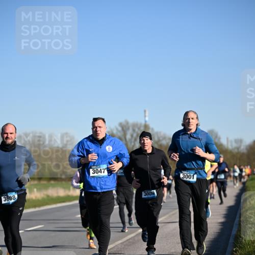 06.04.2025 - 44. Internationalen Wilhelmsburger Insellauf Dr. Thomas Lammeyer http://msf.ph/oto/7555090 06.04.2025 09:30:36 Laufen 3608, 3047, 3009, 3001 meine-sportfotos.de