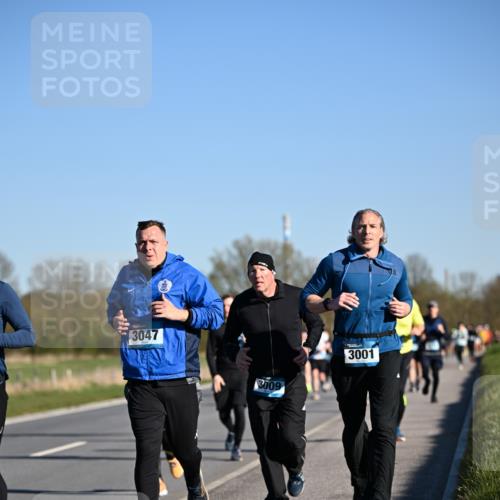 06.04.2025 - 44. Internationalen Wilhelmsburger Insellauf Dr. Thomas Lammeyer http://msf.ph/oto/7555092 06.04.2025 09:30:36 Laufen 3047, 3009, 3001 meine-sportfotos.de