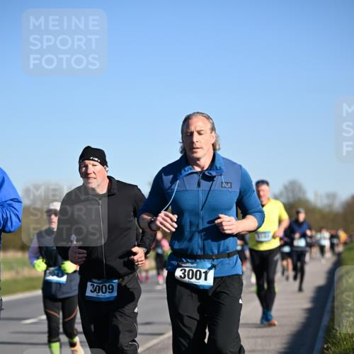 06.04.2025 - 44. Internationalen Wilhelmsburger Insellauf Dr. Thomas Lammeyer http://msf.ph/oto/7555112 06.04.2025 09:30:38 Laufen 3009, 3001 meine-sportfotos.de