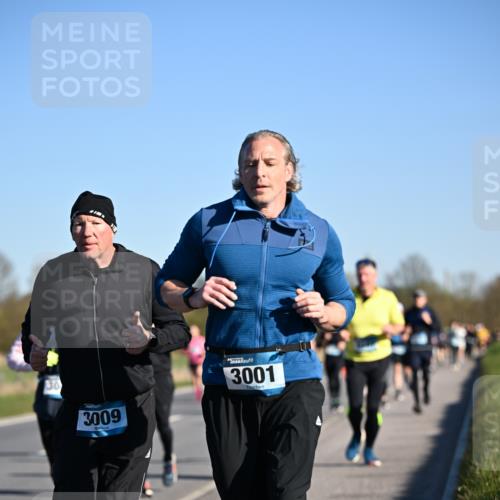 06.04.2025 - 44. Internationalen Wilhelmsburger Insellauf Dr. Thomas Lammeyer http://msf.ph/oto/7555117 06.04.2025 09:30:38 Laufen 30, 3009, 3001 meine-sportfotos.de