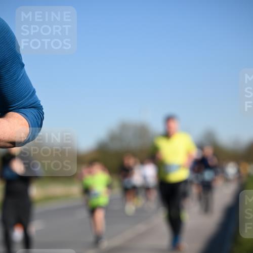 06.04.2025 - 44. Internationalen Wilhelmsburger Insellauf Dr. Thomas Lammeyer http://msf.ph/oto/7555133 06.04.2025 09:30:39 Laufen  meine-sportfotos.de