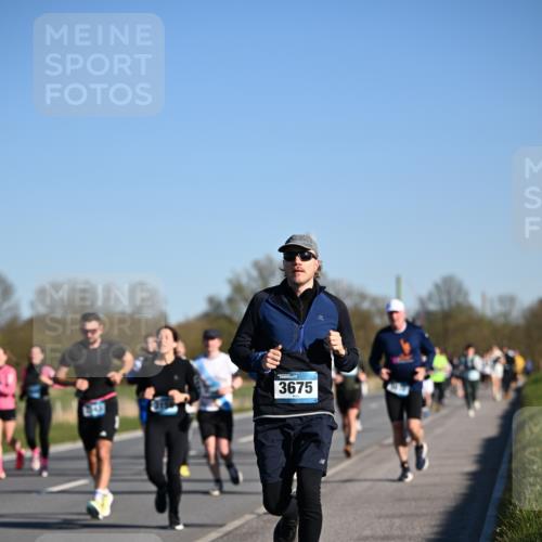 06.04.2025 - 44. Internationalen Wilhelmsburger Insellauf Dr. Thomas Lammeyer http://msf.ph/oto/7555185 06.04.2025 09:30:44 Laufen 3675 meine-sportfotos.de