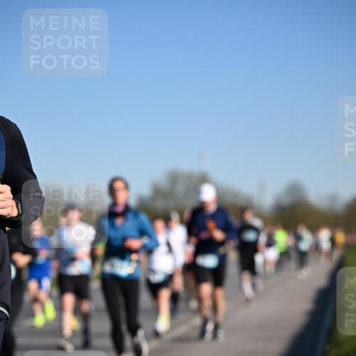 06.04.2025 - 44. Internationalen Wilhelmsburger Insellauf Dr. Thomas Lammeyer http://msf.ph/oto/7555215 06.04.2025 09:30:46 Laufen  meine-sportfotos.de