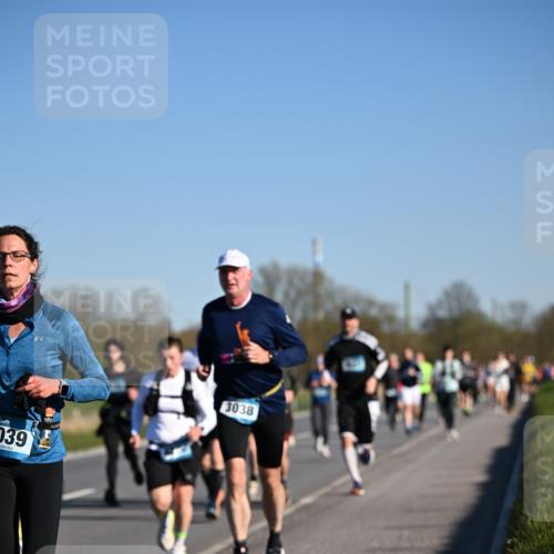 06.04.2025 - 44. Internationalen Wilhelmsburger Insellauf Dr. Thomas Lammeyer http://msf.ph/oto/7555231 06.04.2025 09:30:47 Laufen 039, 3038 meine-sportfotos.de