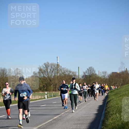 06.04.2025 - 44. Internationalen Wilhelmsburger Insellauf Dr. Thomas Lammeyer http://msf.ph/oto/7555276 06.04.2025 09:30:52 Laufen 3945, 4515, 3028 meine-sportfotos.de