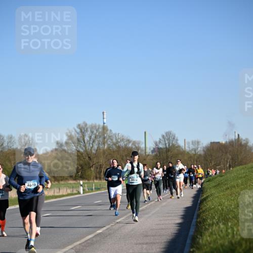 06.04.2025 - 44. Internationalen Wilhelmsburger Insellauf Dr. Thomas Lammeyer http://msf.ph/oto/7555280 06.04.2025 09:30:53 Laufen 45, 4515, 3907, 3028 meine-sportfotos.de