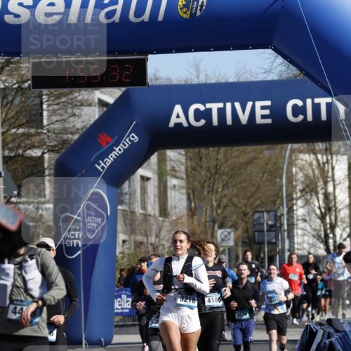 06.04.2025 - 44. Internationalen Wilhelmsburger Insellauf A. Gomolzig http://msf.ph/oto/7555313 06.04.2025 10:45:30 Ziel 3052, 3218, 3956, 4100, 4340, 4448, 4596, 4601, 5174, 5200 meine-sportfotos.de