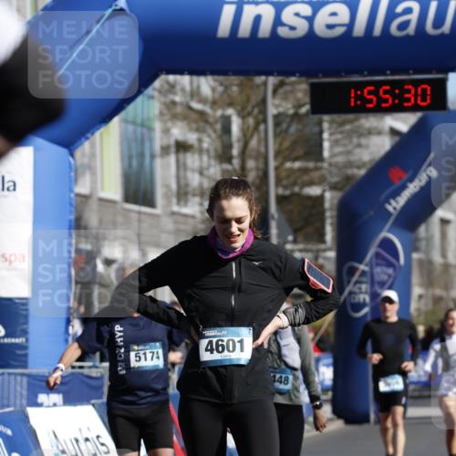 06.04.2025 - 44. Internationalen Wilhelmsburger Insellauf A. Gomolzig http://msf.ph/oto/7555314 06.04.2025 10:45:28 Ziel 3956, 3991, 3992, 4340, 4448, 4596, 4601, 5174, 5200 meine-sportfotos.de
