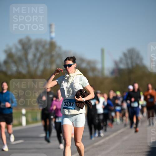 06.04.2025 - 44. Internationalen Wilhelmsburger Insellauf Dr. Thomas Lammeyer http://msf.ph/oto/7555339 06.04.2025 09:31:03 Laufen 3207 meine-sportfotos.de