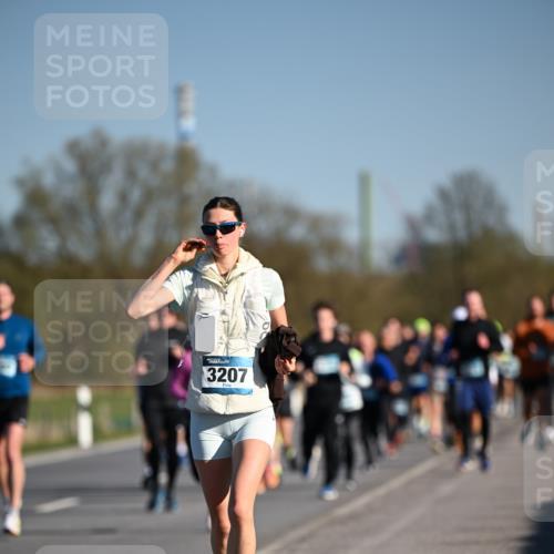 06.04.2025 - 44. Internationalen Wilhelmsburger Insellauf Dr. Thomas Lammeyer http://msf.ph/oto/7555343 06.04.2025 09:31:03 Laufen 3207 meine-sportfotos.de