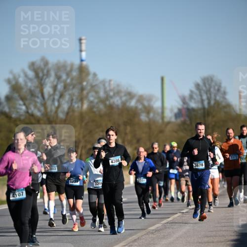 06.04.2025 - 44. Internationalen Wilhelmsburger Insellauf Dr. Thomas Lammeyer http://msf.ph/oto/7555376 06.04.2025 09:31:06 Laufen 4107, 5003, 4231, 326, 4386, 3337, 3678, 3371 meine-sportfotos.de