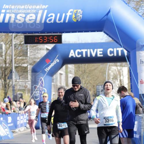 06.04.2025 - 44. Internationalen Wilhelmsburger Insellauf A. Gomolzig http://msf.ph/oto/7555386 06.04.2025 10:43:54 Ziel 3219, 3268, 3380, 4144, 4476, 4502, 4509, 4536 meine-sportfotos.de