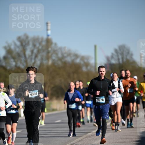 06.04.2025 - 44. Internationalen Wilhelmsburger Insellauf Dr. Thomas Lammeyer http://msf.ph/oto/7555398 06.04.2025 09:31:09 Laufen 4386, 3678 meine-sportfotos.de