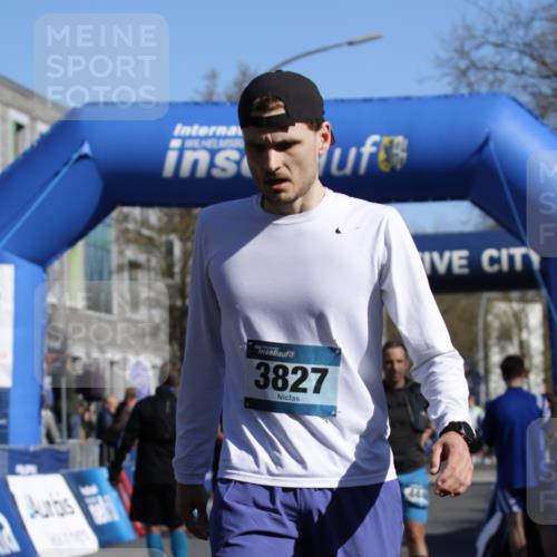 06.04.2025 - 44. Internationalen Wilhelmsburger Insellauf A. Gomolzig http://msf.ph/oto/7555401 06.04.2025 10:43:41 Ziel 3735, 3821, 3924, 4395, 4446 meine-sportfotos.de