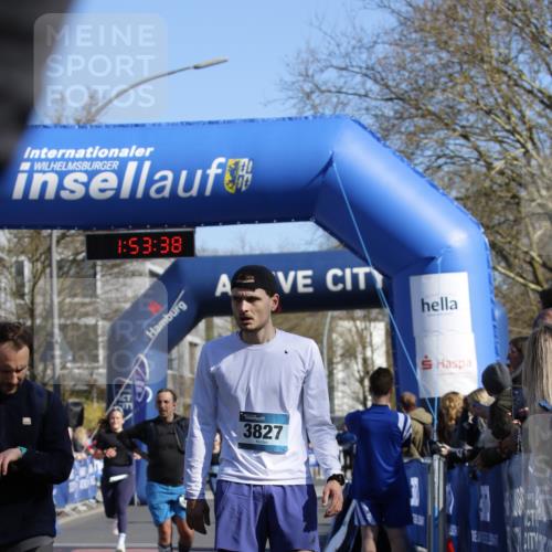 06.04.2025 - 44. Internationalen Wilhelmsburger Insellauf A. Gomolzig http://msf.ph/oto/7555403 06.04.2025 10:43:37 Ziel 3158, 3735, 3821, 3827, 3924, 4395, 4446 meine-sportfotos.de