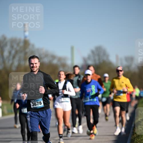 06.04.2025 - 44. Internationalen Wilhelmsburger Insellauf Dr. Thomas Lammeyer http://msf.ph/oto/7555411 06.04.2025 09:31:11 Laufen 3678 meine-sportfotos.de
