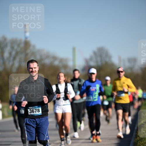 06.04.2025 - 44. Internationalen Wilhelmsburger Insellauf Dr. Thomas Lammeyer http://msf.ph/oto/7555414 06.04.2025 09:31:12 Laufen 3678 meine-sportfotos.de