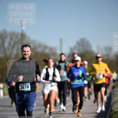 06.04.2025 - 44. Internationalen Wilhelmsburger Insellauf Dr. Thomas Lammeyer http://msf.ph/oto/7555418 06.04.2025 09:31:12 Laufen 3678 meine-sportfotos.de