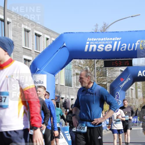 06.04.2025 - 44. Internationalen Wilhelmsburger Insellauf A. Gomolzig http://msf.ph/oto/7555423 06.04.2025 10:43:13 Ziel 3281, 3307, 3466, 3484, 3512, 3532, 3743, 3927, 4181, 4613 meine-sportfotos.de