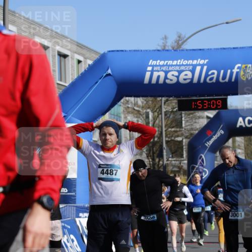 06.04.2025 - 44. Internationalen Wilhelmsburger Insellauf A. Gomolzig http://msf.ph/oto/7555425 06.04.2025 10:43:07 Ziel 3307, 3324, 3743, 3927, 4002, 4181, 4399, 4613 meine-sportfotos.de