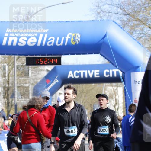 06.04.2025 - 44. Internationalen Wilhelmsburger Insellauf A. Gomolzig http://msf.ph/oto/7555436 06.04.2025 10:42:42 Ziel 3320, 3903, 4240, 4297, 4458 meine-sportfotos.de