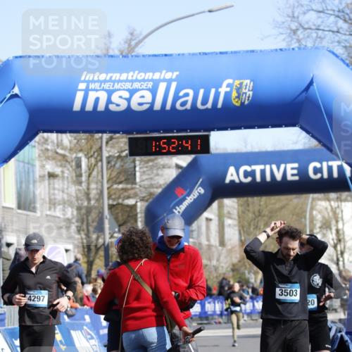 06.04.2025 - 44. Internationalen Wilhelmsburger Insellauf A. Gomolzig http://msf.ph/oto/7555440 06.04.2025 10:42:39 Ziel 3320, 3503, 3903, 4240, 4297, 4458 meine-sportfotos.de