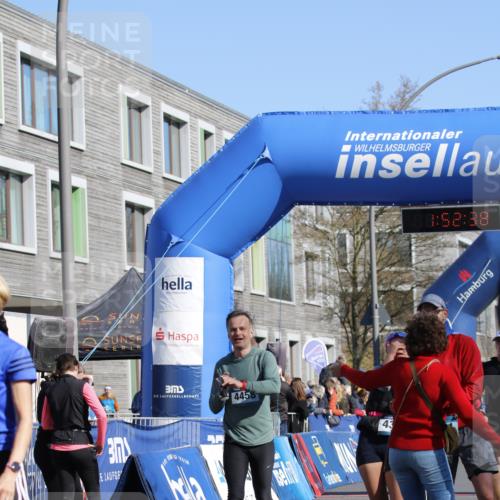 06.04.2025 - 44. Internationalen Wilhelmsburger Insellauf A. Gomolzig http://msf.ph/oto/7555443 06.04.2025 10:42:37 Ziel 3320, 3503, 3903, 4240, 4297, 4458 meine-sportfotos.de