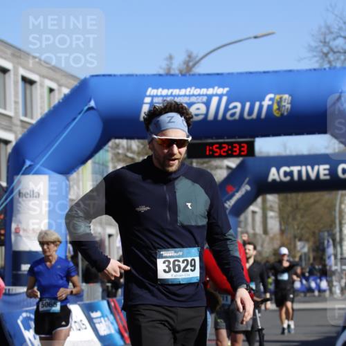 06.04.2025 - 44. Internationalen Wilhelmsburger Insellauf A. Gomolzig http://msf.ph/oto/7555447 06.04.2025 10:42:31 Ziel 3238, 3478, 3503, 3629, 3692, 4240, 4458, 5065 meine-sportfotos.de