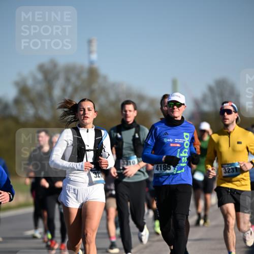 06.04.2025 - 44. Internationalen Wilhelmsburger Insellauf Dr. Thomas Lammeyer http://msf.ph/oto/7555448 06.04.2025 09:31:15 Laufen 110, 4185, 3231 meine-sportfotos.de