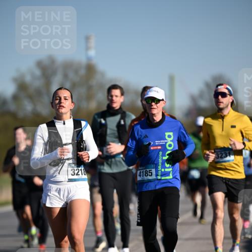 06.04.2025 - 44. Internationalen Wilhelmsburger Insellauf Dr. Thomas Lammeyer http://msf.ph/oto/7555452 06.04.2025 09:31:15 Laufen 3218, 4185, 110, 3231 meine-sportfotos.de