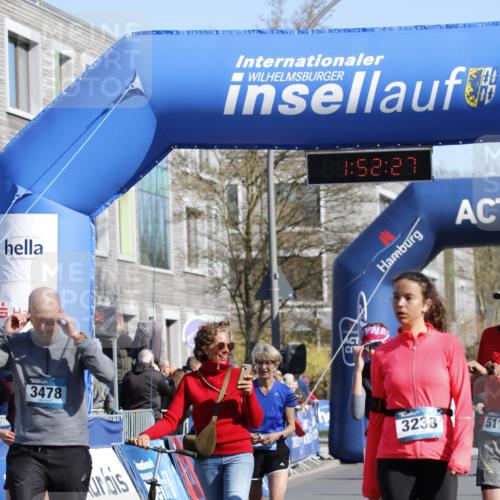 06.04.2025 - 44. Internationalen Wilhelmsburger Insellauf A. Gomolzig http://msf.ph/oto/7555455 06.04.2025 10:42:25 Ziel 3238, 3478, 3629, 3692, 3751, 3761, 4130, 4350, 4581, 5065 meine-sportfotos.de