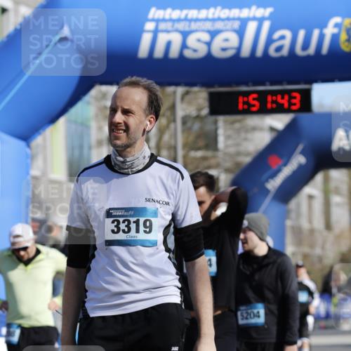 06.04.2025 - 44. Internationalen Wilhelmsburger Insellauf A. Gomolzig http://msf.ph/oto/7555494 06.04.2025 10:41:41 Ziel 3017, 3104, 3255, 3432, 3891, 3975, 5204 meine-sportfotos.de